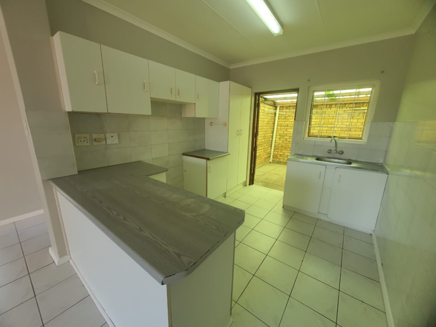 To Let 2 Bedroom Property for Rent in Beacon Bay Eastern Cape